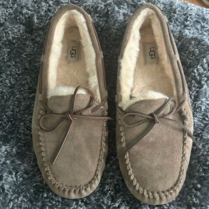 Men’s Size 11 Ugg Moccasin